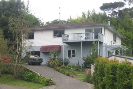 Photo of property in 13 Embassy Place, Glenfield, Auckland, 0629