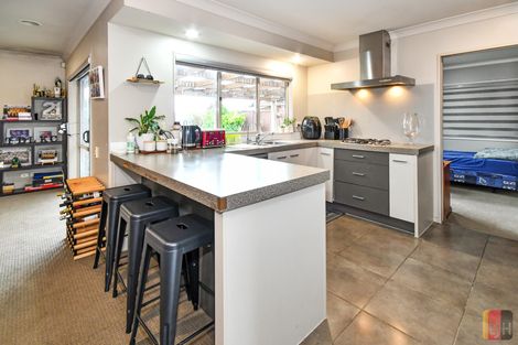 Photo of property in 48 Turnberry Drive, Wattle Downs, Auckland, 2103