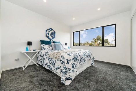 Photo of property in 13b Renata Crescent, Te Atatu Peninsula, Auckland, 0610