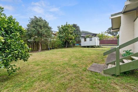 Photo of property in 7 Pakira Avenue, Glendene, Auckland, 0602