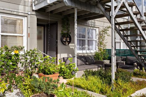 Photo of property in 11/16 Queens Parade, Devonport, Auckland, 0624