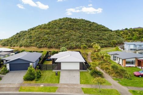 Photo of property in 15 Lakeview Quay, Pyes Pa, Tauranga, 3112