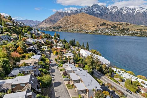 Photo of property in 14 Earnslaw Terrace, Queenstown, 9300