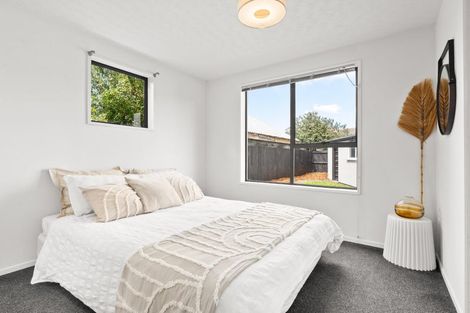 Photo of property in 45 Karnak Crescent, Russley, Christchurch, 8042