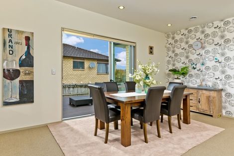 Photo of property in 62 Lake Panorama Drive, Henderson, Auckland, 0612