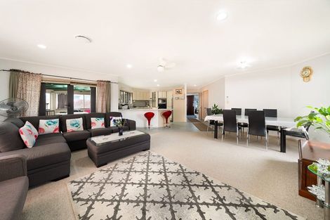 Photo of property in 12 Palmer Avenue, Glen Eden, Auckland, 0602