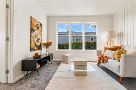 Photo of property in 2/1c Bank Street, Hillcrest, Auckland, 0627