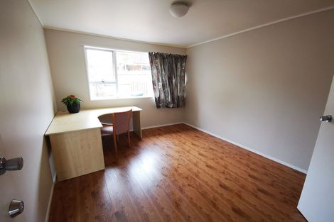 Photo of property in 3/14 Cezanne Place, New Lynn, Auckland, 0600