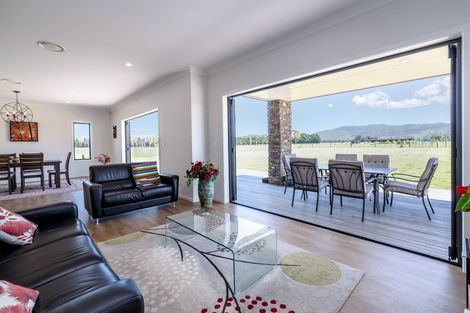 Photo of property in 33 Spencer Lane, Greytown, 5712