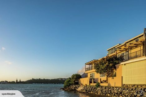 Photo of property in 18a Trevor Terrace, Paremata, Porirua, 5024