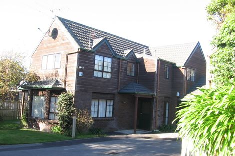 Photo of property in 6 Ellwood Place, Churton Park, Wellington, 6037