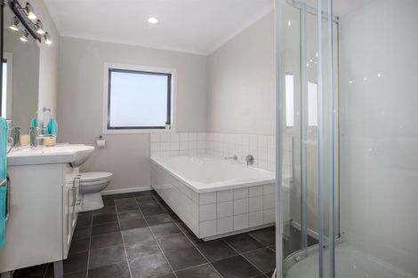 Photo of property in 14 Nelson Avenue, Aotea, Porirua, 5024