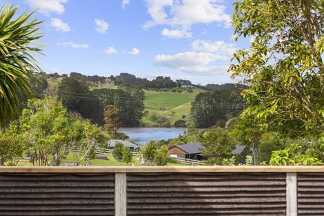 Photo of property in 11 East Street, Raglan, 3225