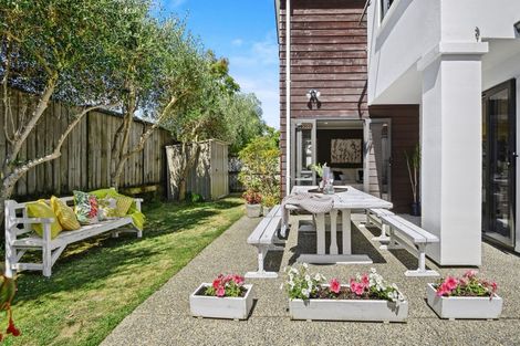 Photo of property in 15 Lilybank Crescent, East Tamaki, Auckland, 2013