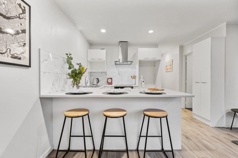 Photo of property in 2/31 Bowater Place, Manurewa, Auckland, 2102