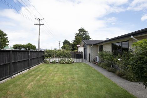 Photo of property in 72 Mackenzie Street, Winton, 9720
