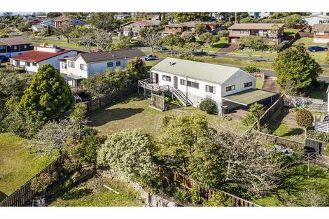 Photo of property in 56 Kennedy Avenue, Forrest Hill, Auckland, 0620