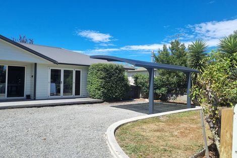 Photo of property in 8 Sackville Street, Martinborough, 5711