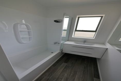 Photo of property in 13a Madill Street, Tuakau, 2121