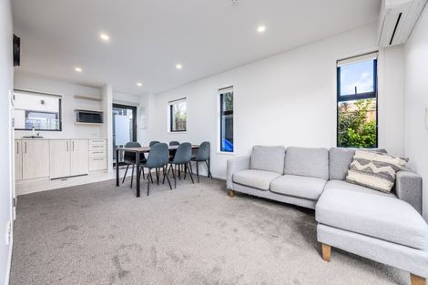 Photo of property in 11/10 Fathom Place, Te Atatu Peninsula, Auckland, 0610