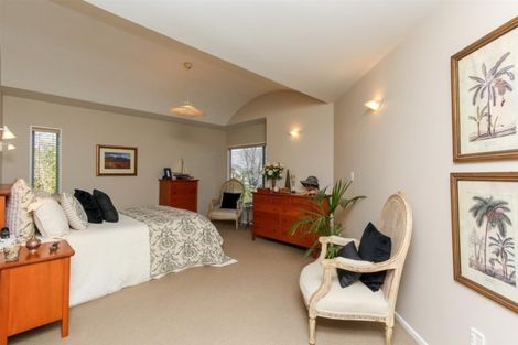 Photo of property in 48a Cameron Street, New Plymouth, 4310