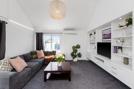 Photo of property in 2/249 Taradale Road, Pirimai, Napier, 4112