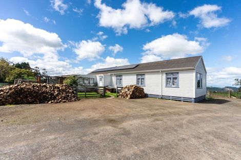 Photo of property in 50 Coulters Line, Kiwitea, Feilding, 4777