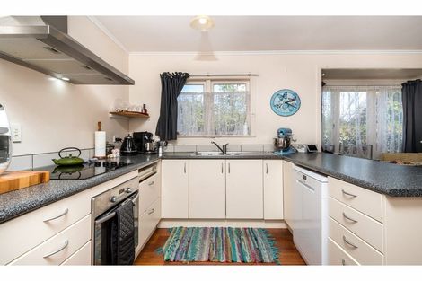 Photo of property in 8 Oraha Road, Huapai, Kumeu, 0810