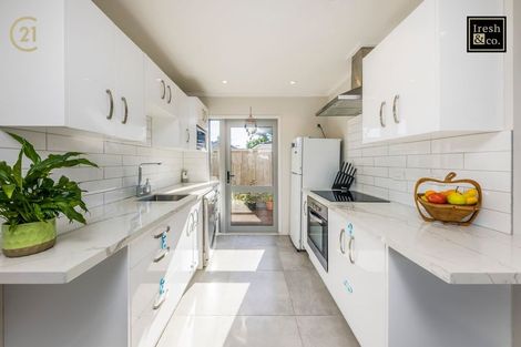 Photo of property in 2/29 South Street, Papakura, 2110