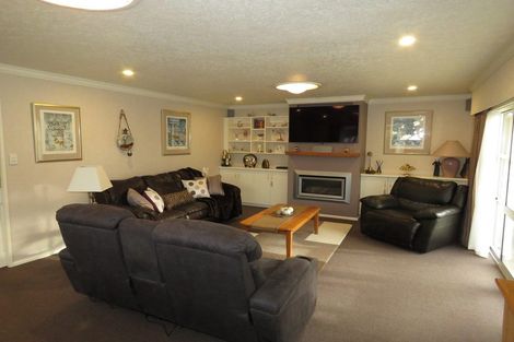 Photo of property in 51 Vogel Place, Waikiwi, Invercargill, 9810