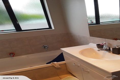 Photo of property in 195 Keri Vista Rise, Papakura, 2110