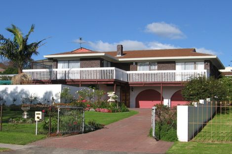 Photo of property in 11 Derrimore Heights, Clover Park, Auckland, 2019