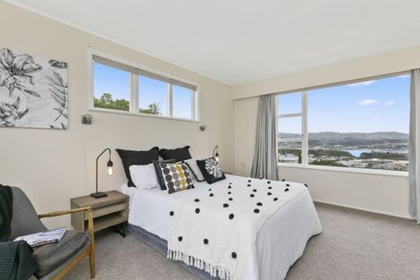 Photo of property in 92 Seatoun Heights Road, Seatoun, Wellington, 6022