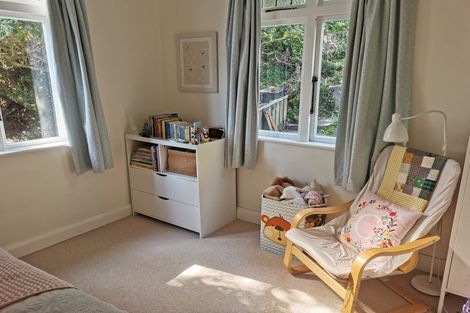 Photo of property in 56 Fairview Crescent, Kelburn, Wellington, 6012