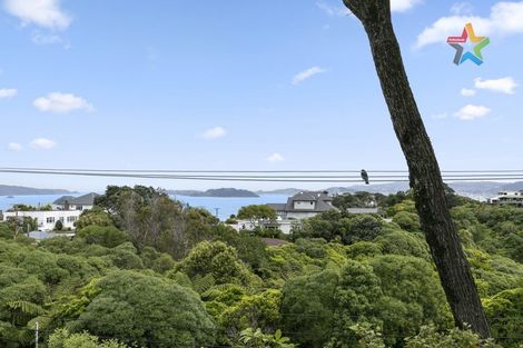 Photo of property in 8 Akatea Road, Korokoro, Lower Hutt, 5012