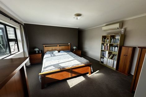 Photo of property in 24 Cleveland Heights, Kelvin Grove, Palmerston North, 4414