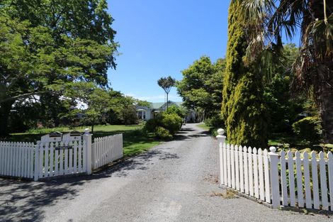 Photo of property in 6 Clifton Avenue, Carterton, 5713