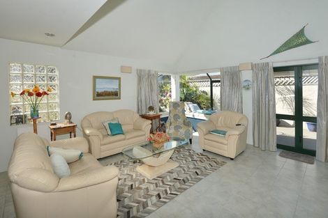 Photo of property in 104b Hatea Drive, Regent, Whangarei, 0112