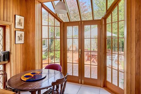 Photo of property in 35 Marine Parade, Eastbourne, Lower Hutt, 5013