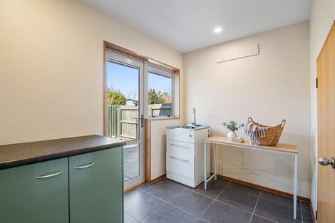 Photo of property in 32a Sawyers Arms Road, Northcote, Christchurch, 8052