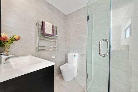 Photo of property in 2 Rothwell Place, Sunnyhills, Auckland, 2010