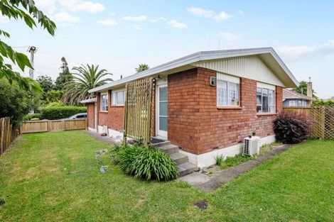 Photo of property in 50a-c Braid Road, St Andrews, Hamilton, 3200