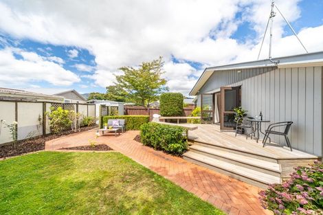 Photo of property in 6 Denver Grove, Totara Park, Upper Hutt, 5018
