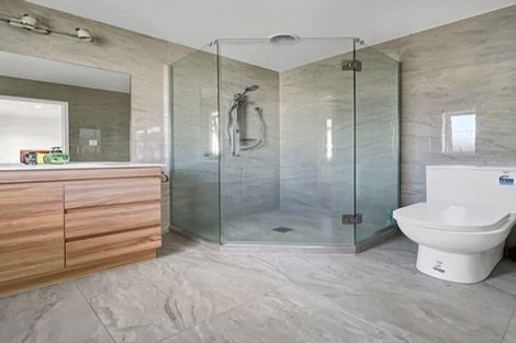 Photo of property in 3 Ringi Lane, Orewa, 0931