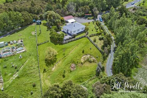 Photo of property in 37 Pahi Road, Paparoa, 0571