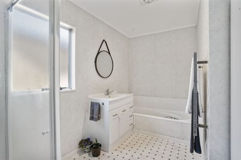 Photo of property in 1/11 Mercury Lane, Windsor Park, Auckland, 0632