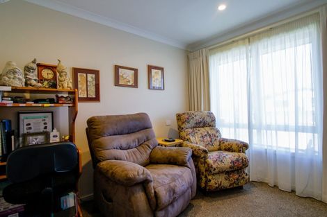 Photo of property in 6 Marine Parade South, Foxton Beach, Foxton, 4815