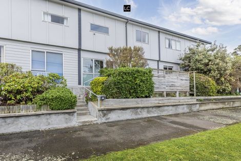 Photo of property in 2/4 Ellesmere Avenue, Miramar, Wellington, 6022