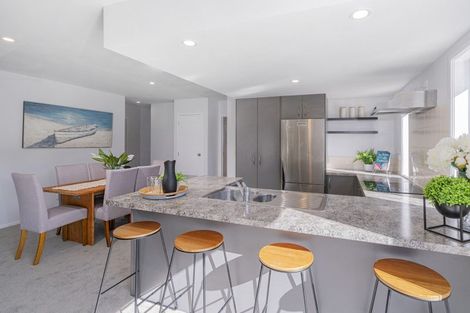 Photo of property in 8 Captain Wood Avenue, Whitianga, 3510