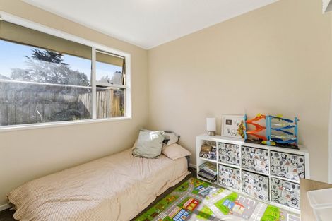 Photo of property in 2/15 Phoenix Place, Papatoetoe, Auckland, 2025